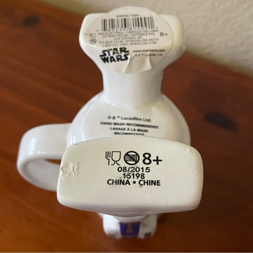 R2-D2 Ceramic Mug - Picture 10 of 11